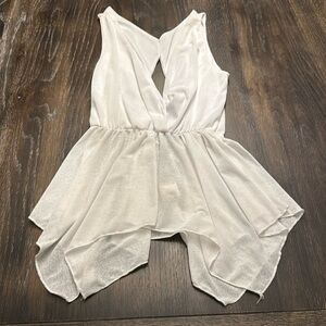 🟤 NEW / TAGS WHITE PEPLUM DRESSY TOP SIZE SMALL